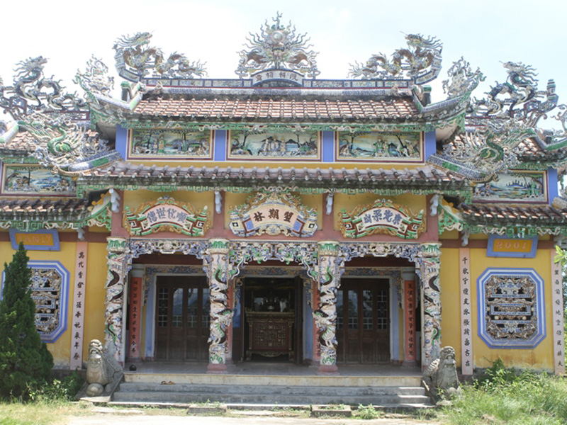 Xây dựng Nhà thờ họ